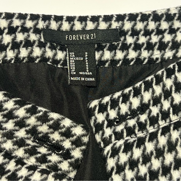 Forever 21 black and white checkered button up skirt women in a size small. - Picture 11 of 14